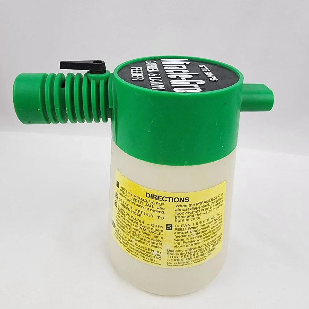 Vintage Stern's Miracle-Gro Garden & Lawn Feeder Sprayer Hose Attachment‎ Weeds